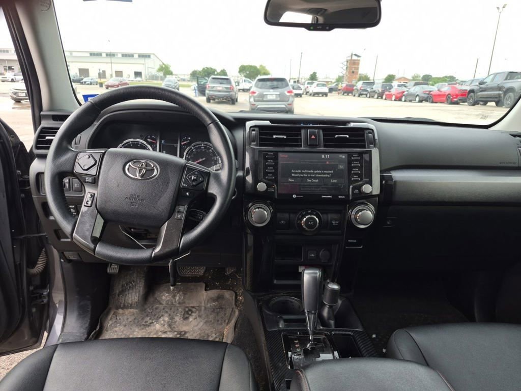 Used 2021 Toyota 4Runner Venture w/ Moonroof Package AWD/4WD image 10