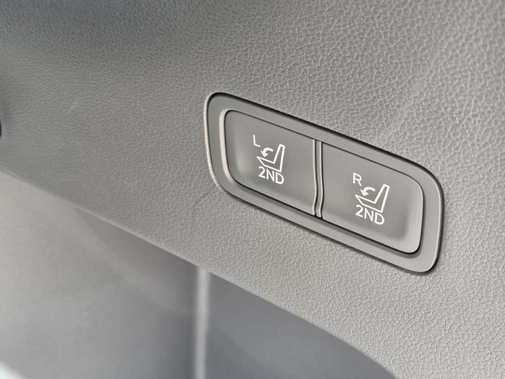 New 2027 Hyundai Santa Fe SE FWD image 8