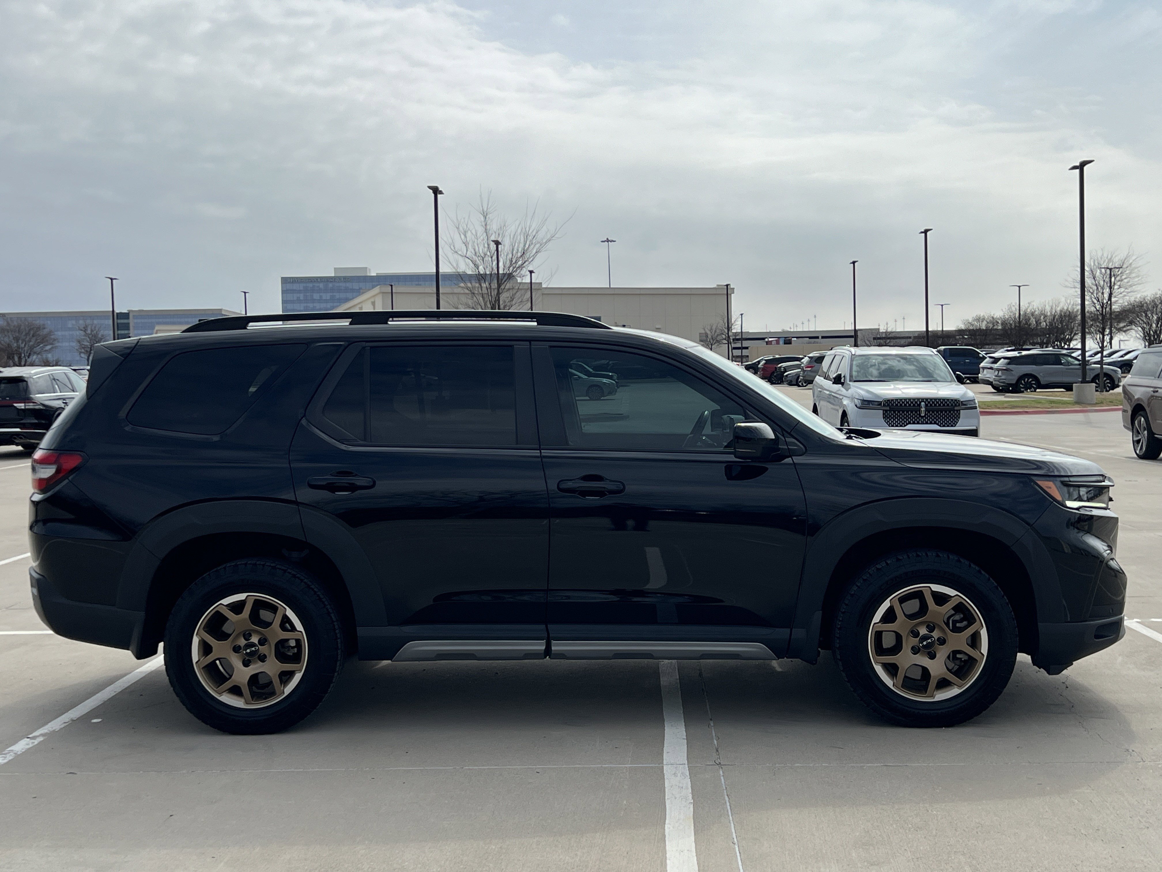 Used 2024 Honda Pilot TrailSport image 10
