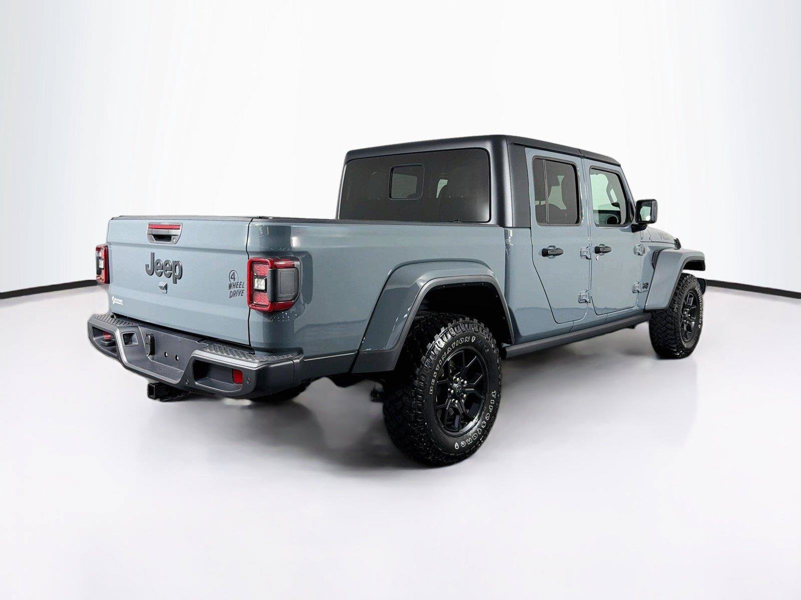 Used 2025 Jeep Gladiator Sport AWD/4WD image 11