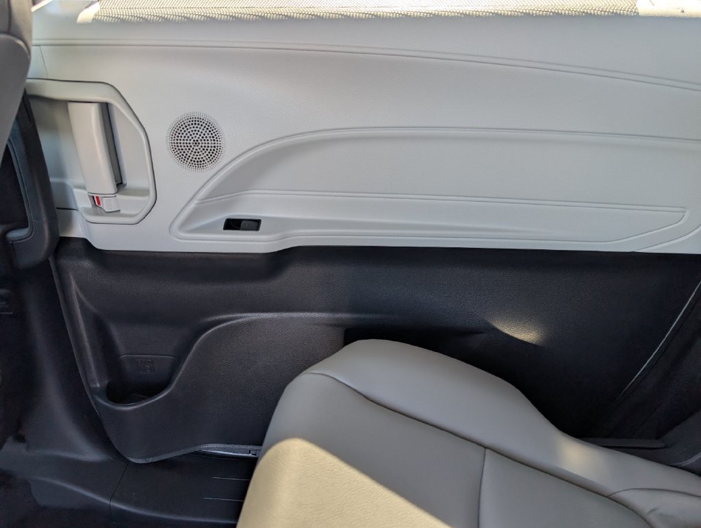 New 2026 Toyota Sienna XLE FWD image 29