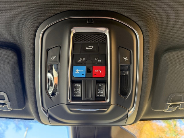 New 2025 Jeep Grand Cherokee L Altitude AWD/4WD image 32