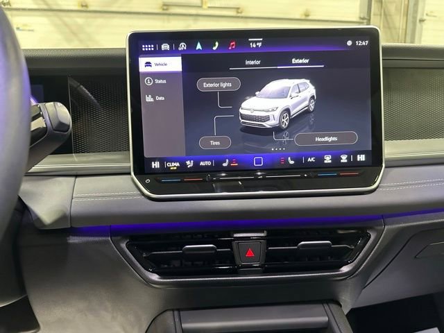 Certified 2025 Volkswagen Tiguan SE image 20