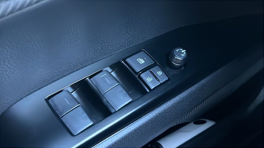 Certified 2026 Toyota Camry Hybrid FWD image 18