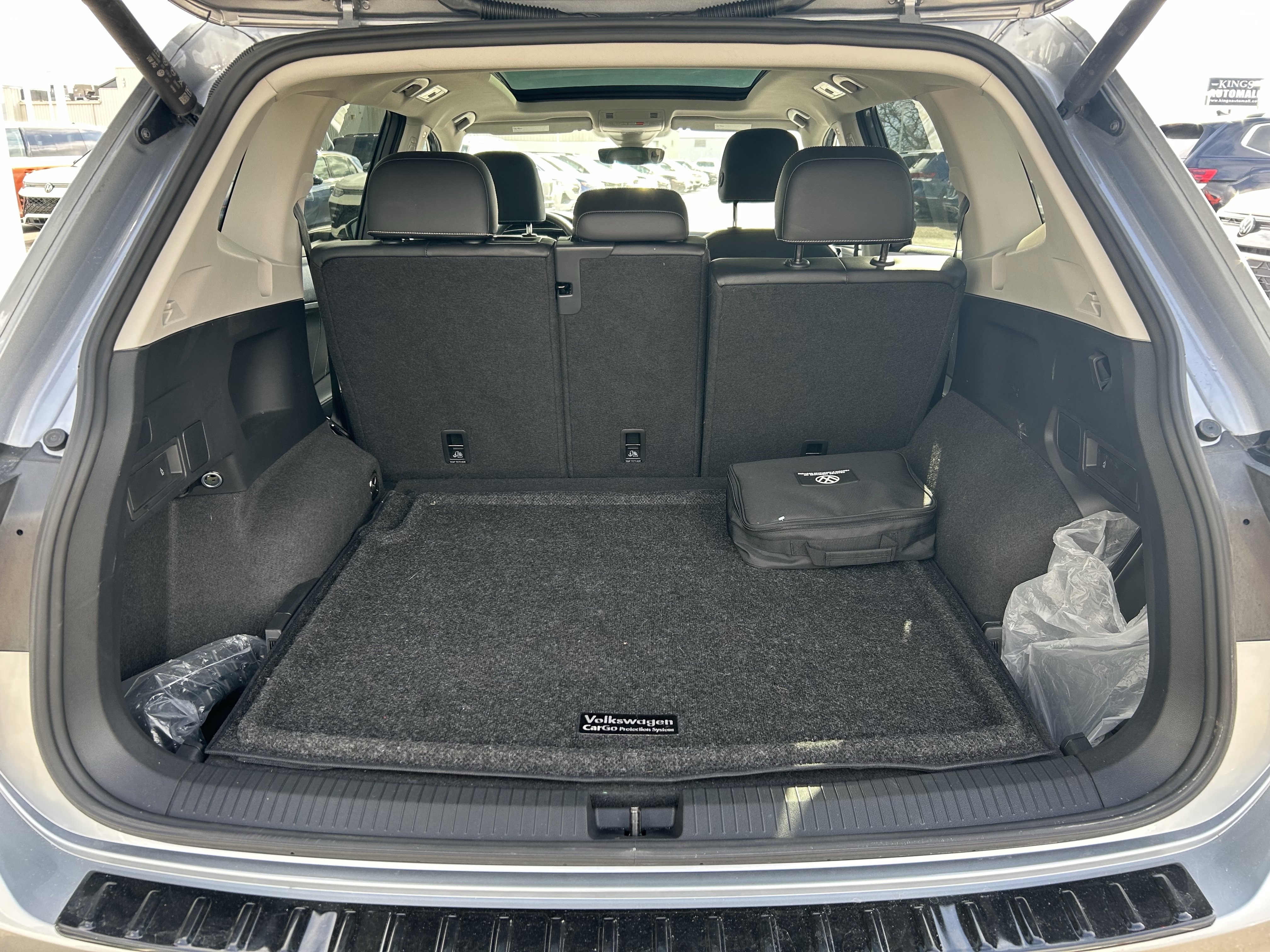 Certified 2024 Volkswagen Tiguan SE w/ Panoramic Sunroof Package image 27