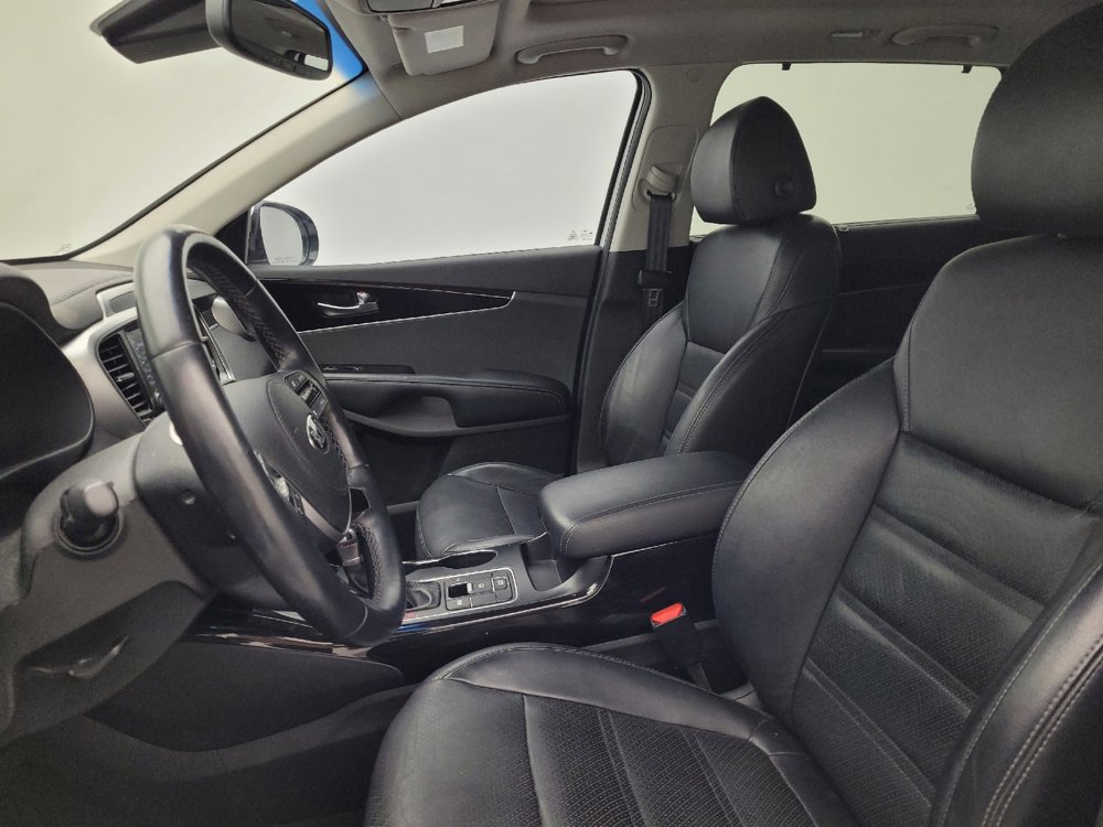 Used 2019 Kia Sorento EX w/ EX Touring Package image 17