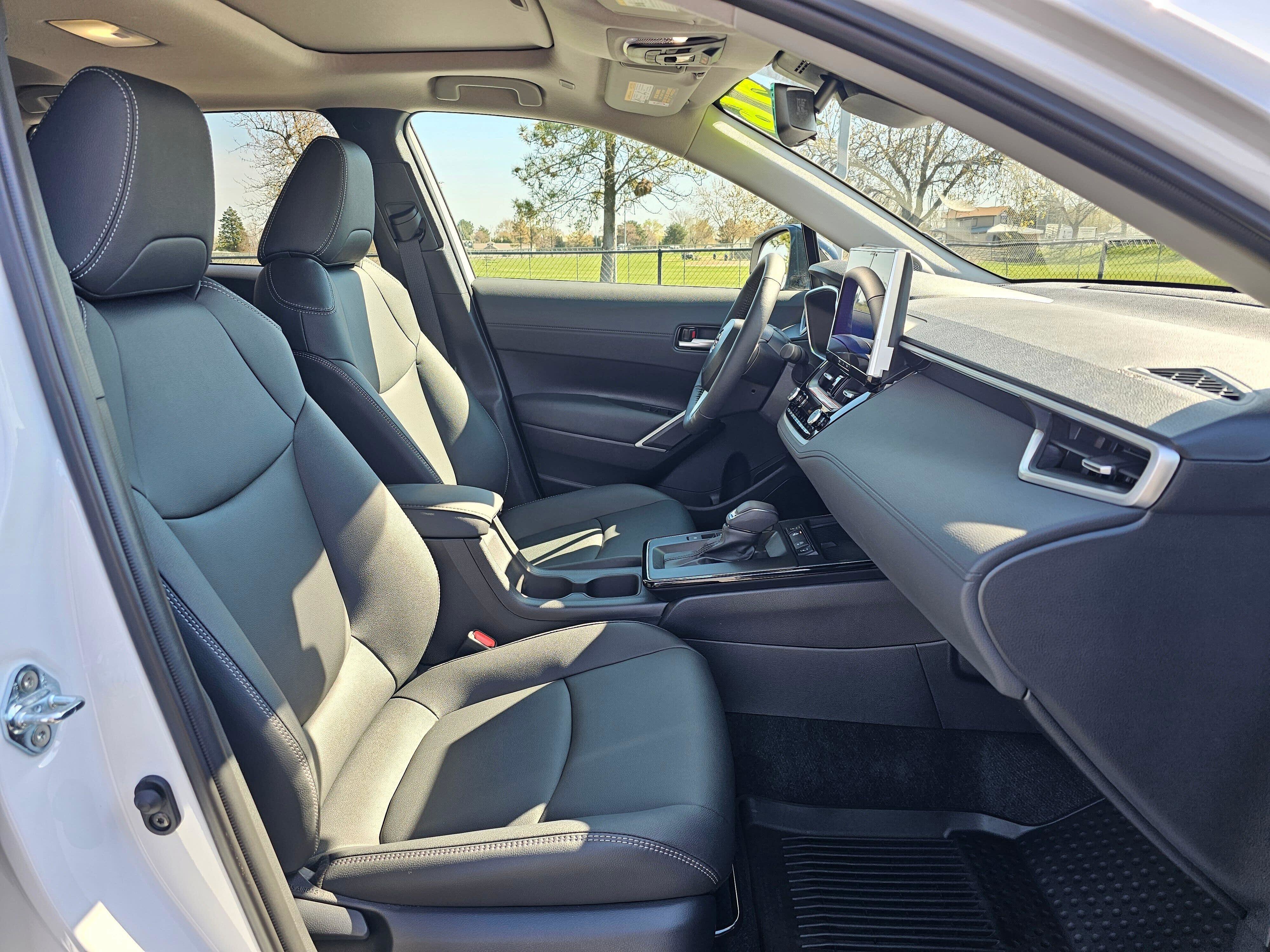 Used 2026 Toyota Corolla Cross XLE w/ Convenience Package image 10