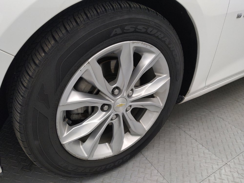 Used 2019 Chevrolet Malibu LT FWD image 31
