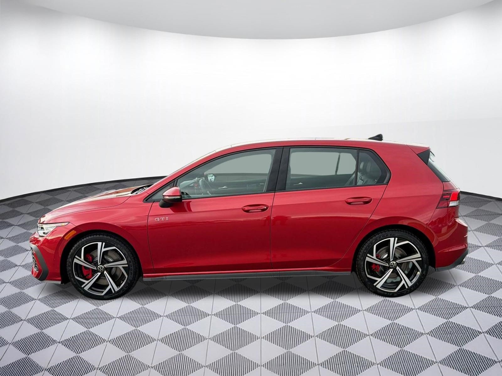New 2026 Volkswagen Golf SE FWD image 2