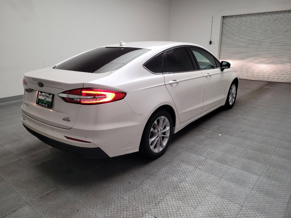 Used 2020 Ford Fusion SE FWD image 9