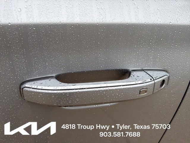 Used 2018 GMC Yukon Denali RWD image 5