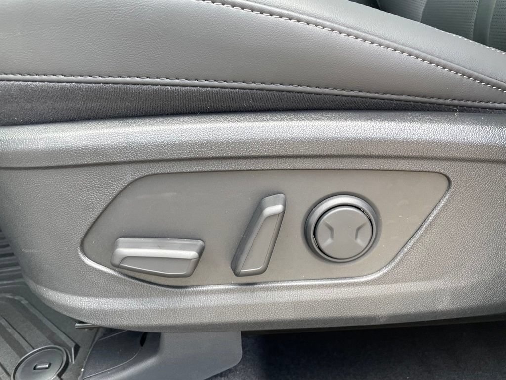 New 2026 Kia Sorento S FWD image 11