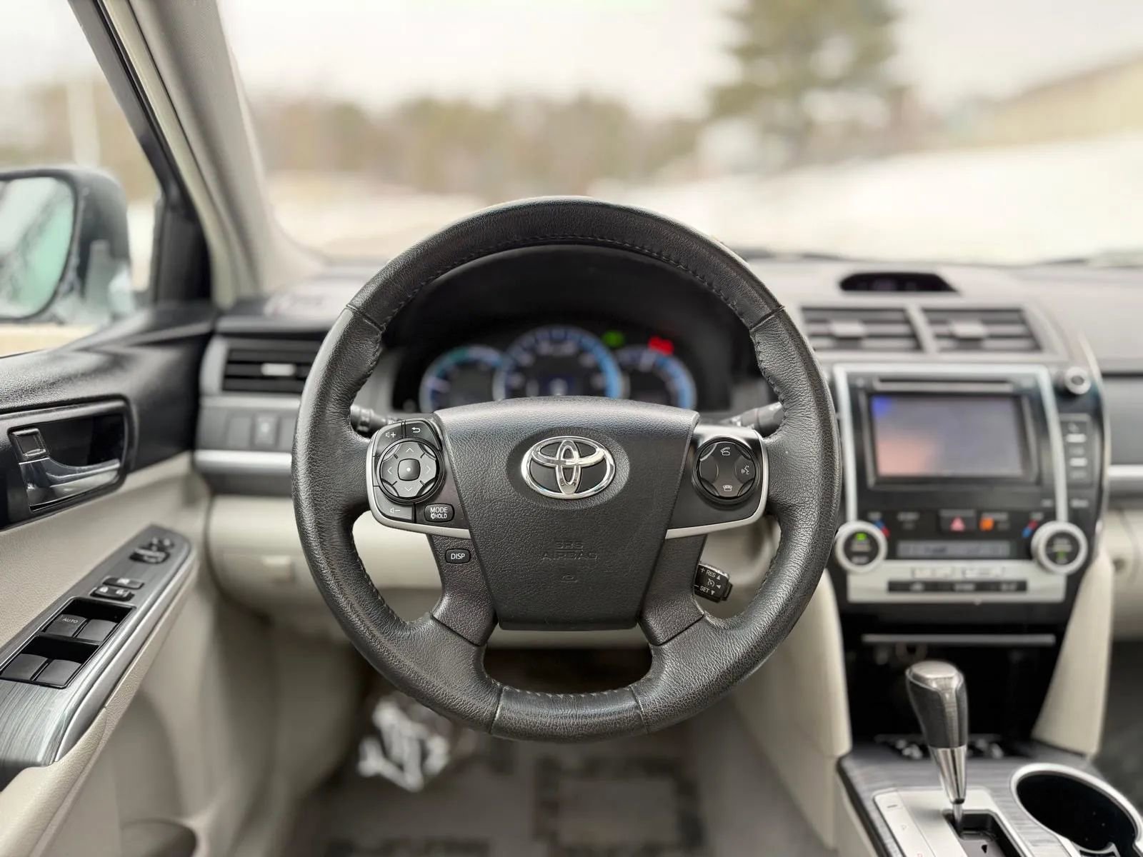 Used 2012 Toyota Camry XLE w/ Leather Pkg image 14