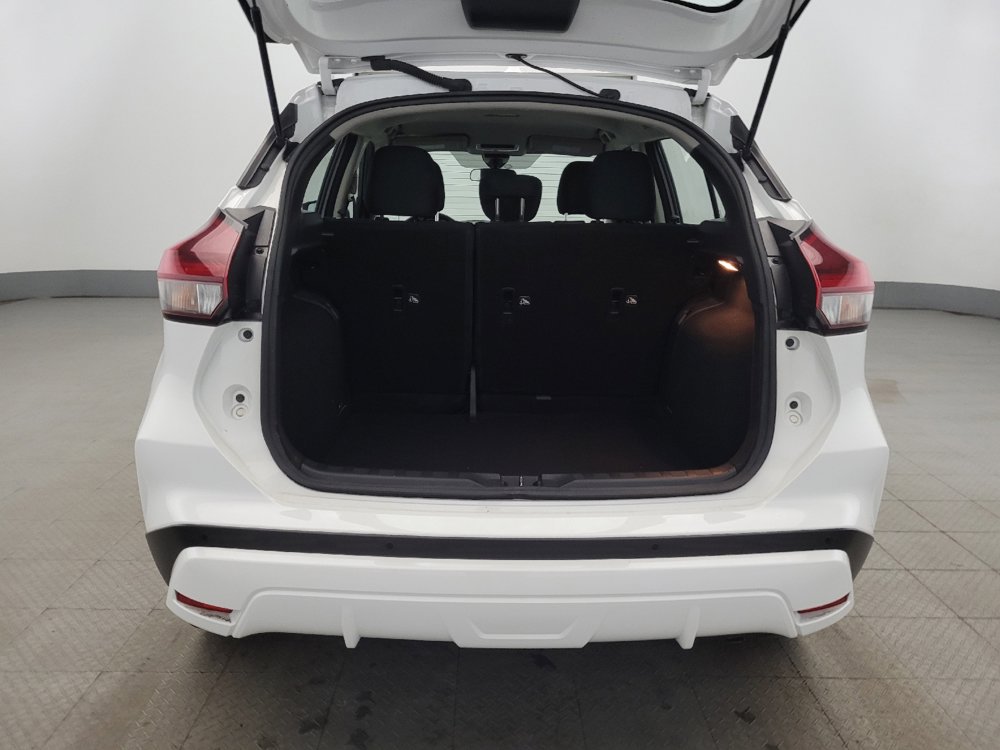 Used 2022 Nissan Kicks S image 29