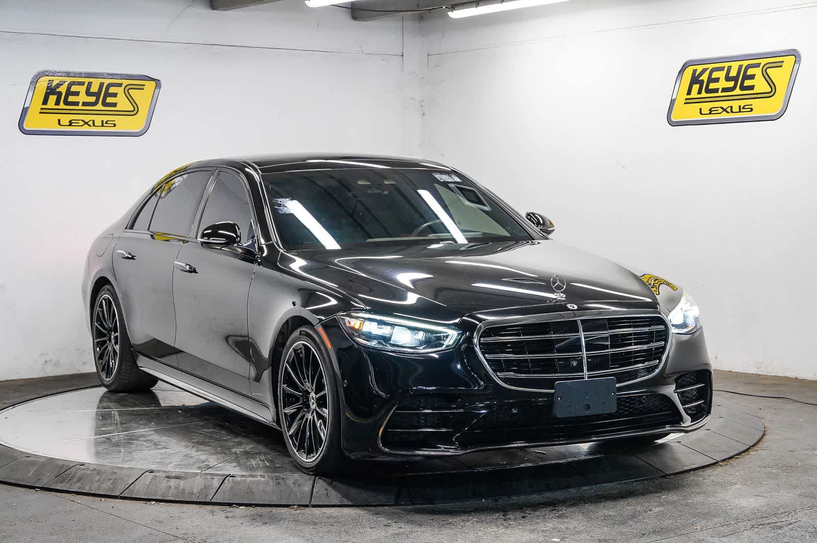 Used 2023 Mercedes-Benz S 500 4MATIC w/ AMG Line image 5