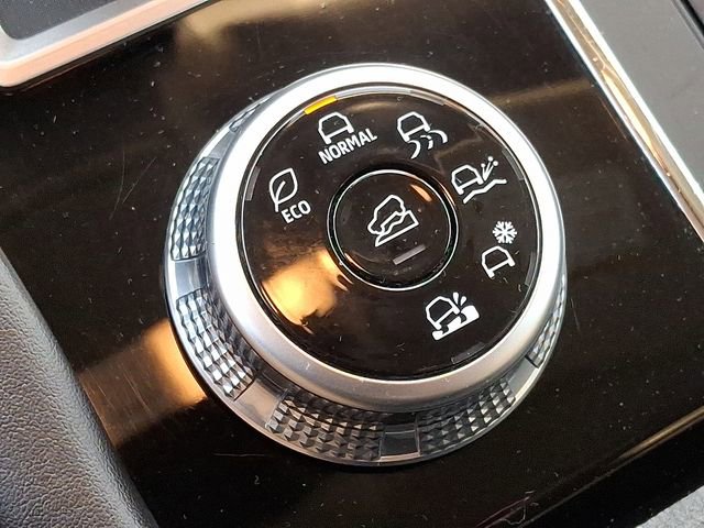 Used 2024 Mitsubishi Outlander SE image 26