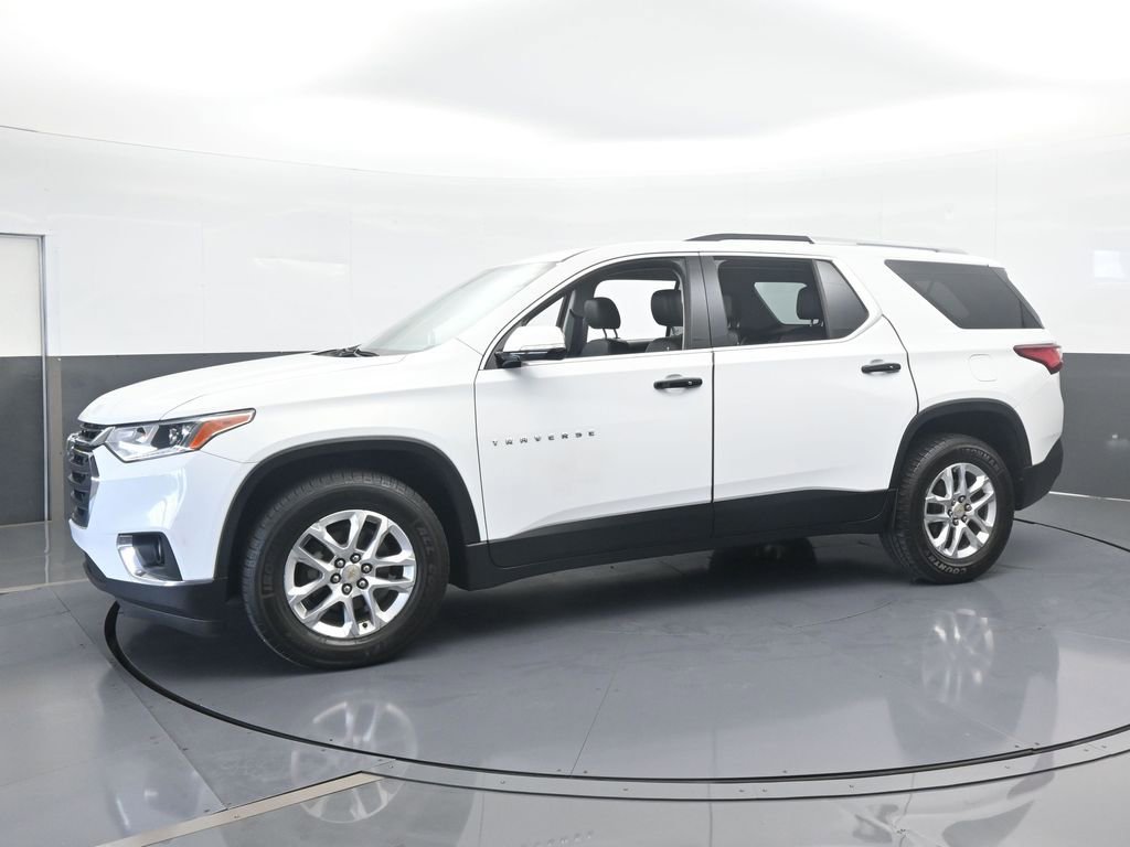 Used 2018 Chevrolet Traverse LT image 2