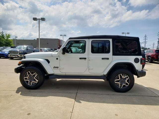 New 2025 Jeep Wrangler Unlimited Sahara AWD/4WD image 3