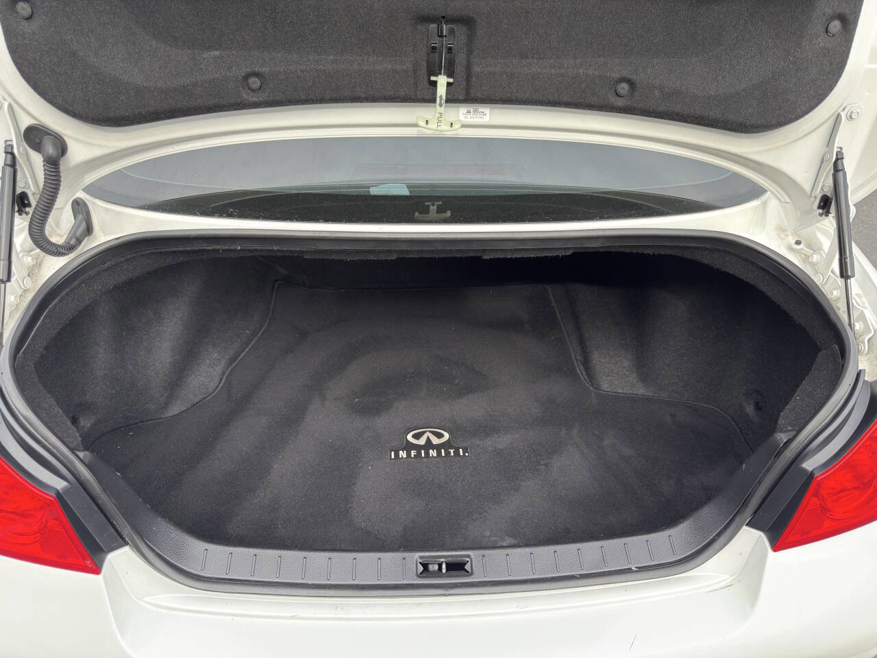 Used 2015 INFINITI Q40 RWD image 21