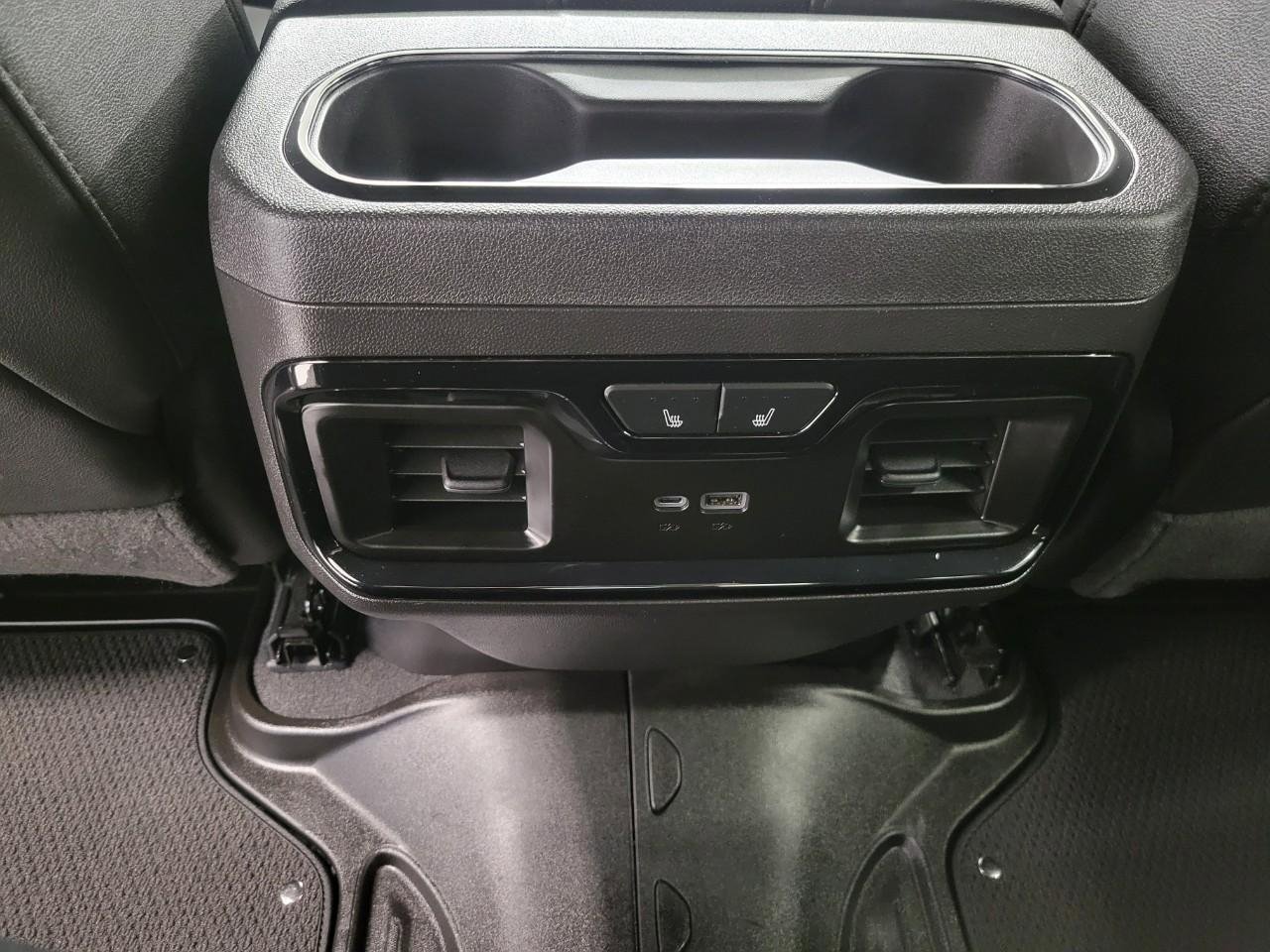 Used 2025 GMC Sierra 1500 AT4 w/ AT4 Premium Package AWD/4WD image 23