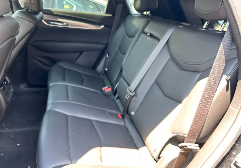 Used 2023 Cadillac XT5 Luxury AWD/4WD image 7