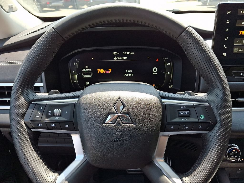 Used 2025 Mitsubishi Outlander SEL AWD/4WD image 21