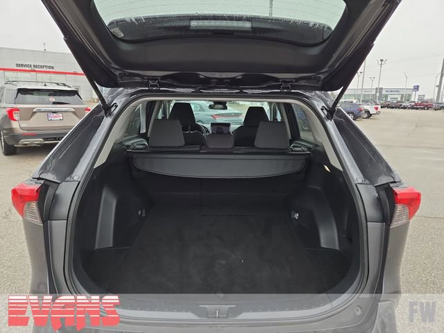 Used 2025 Toyota RAV4 XLE image 30