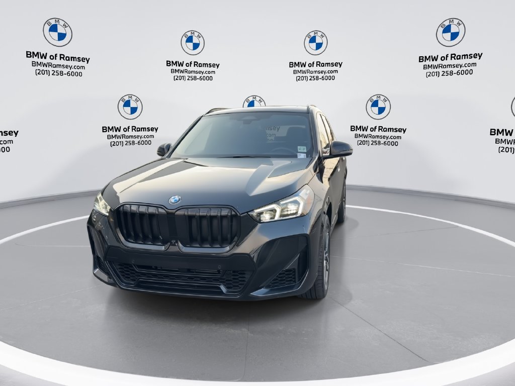 Used 2023 BMW X1 xDrive28i w/ Premium Package AWD/4WD image 3
