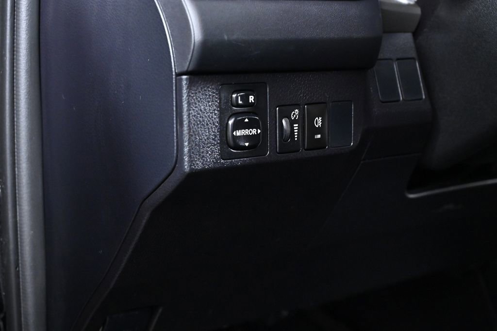 Used 2016 Toyota RAV4 LE image 19