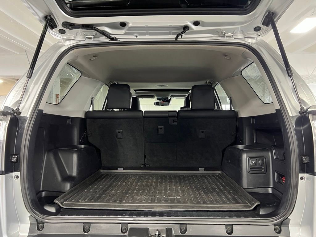 Used 2020 Toyota 4Runner TRD Off-Road Premium w/ Moonroof Package AWD/4WD image 47
