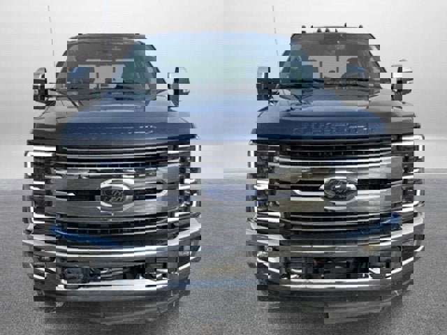 Used 2017 Ford F350 Lariat w/ Chrome Package image 4