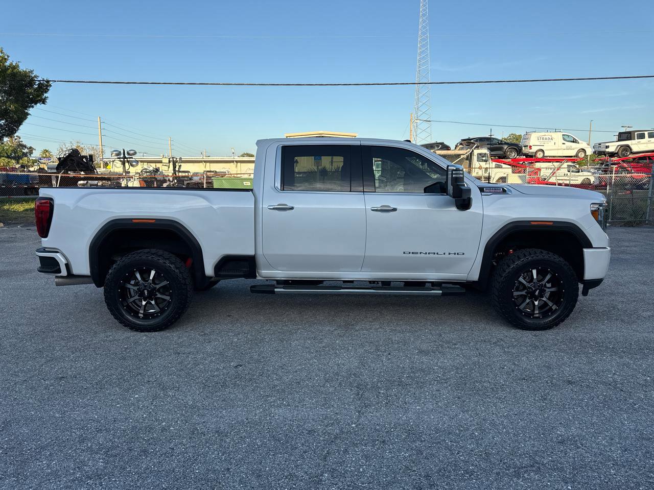 Used 2022 GMC Sierra 2500 Denali w/ Denali Ultimate Package AWD/4WD image 4