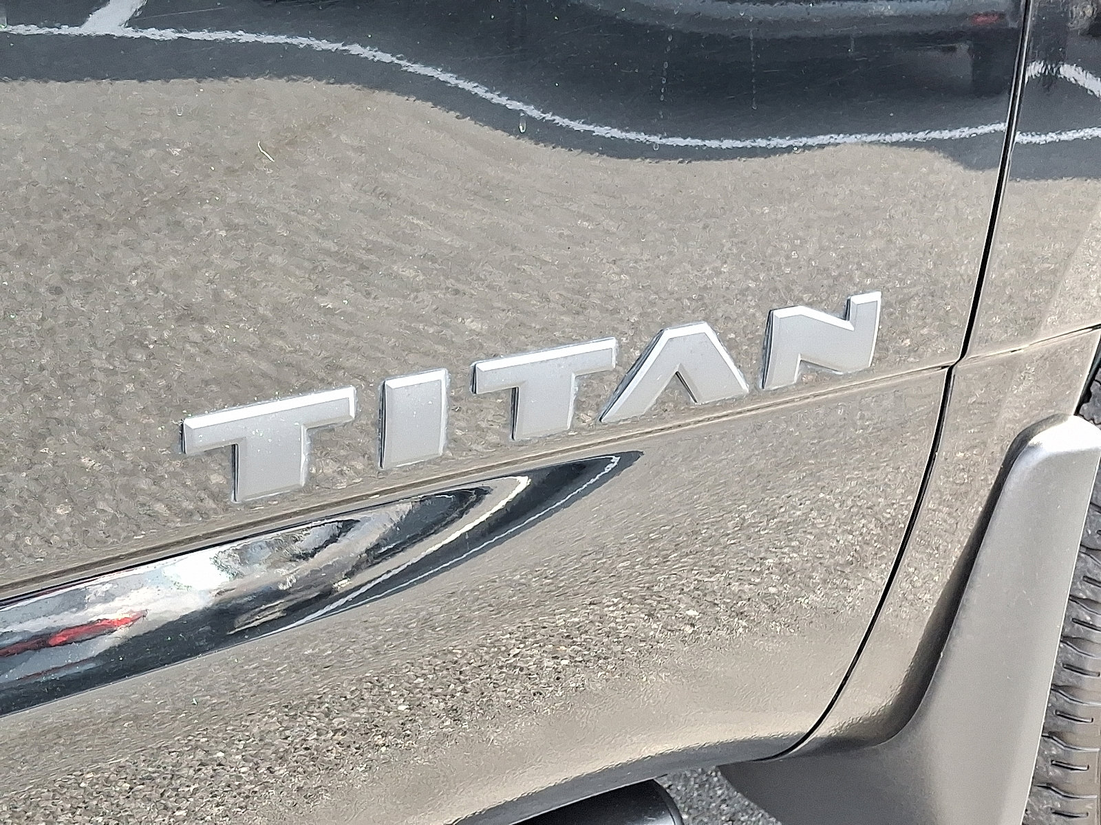 Certified 2024 Nissan Titan SV w/ SV Bronze Edition Package image 32