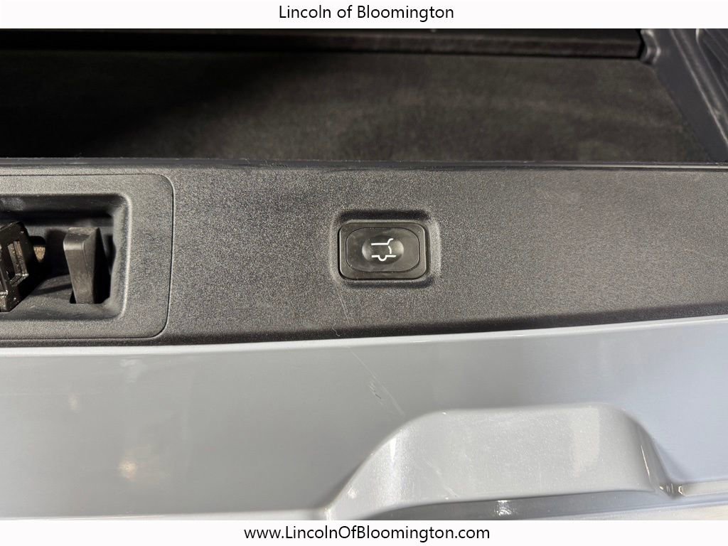 Used 2025 Ford Expedition Tremor AWD/4WD image 17