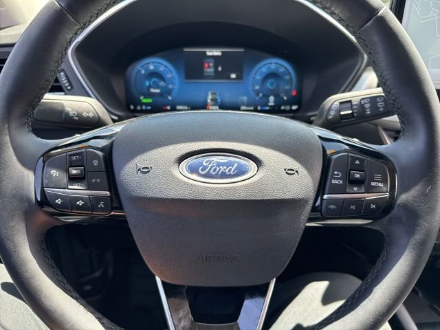 Used 2023 Ford Escape Platinum w/ Premium Technology Package AWD/4WD image 15
