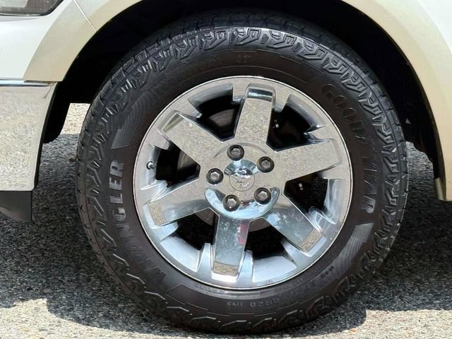 Used 2009 Dodge Ram 1500 Truck Laramie AWD/4WD image 9