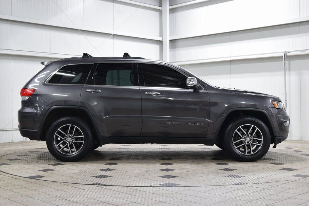 Used 2017 Jeep Grand Cherokee Limited image 9