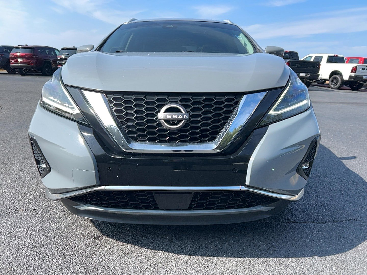 Used 2023 Nissan Murano Platinum w/ Cargo Package FWD image 2