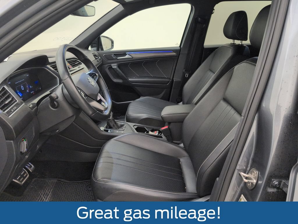 Used 2023 Volkswagen Tiguan SE R-Line FWD image 4