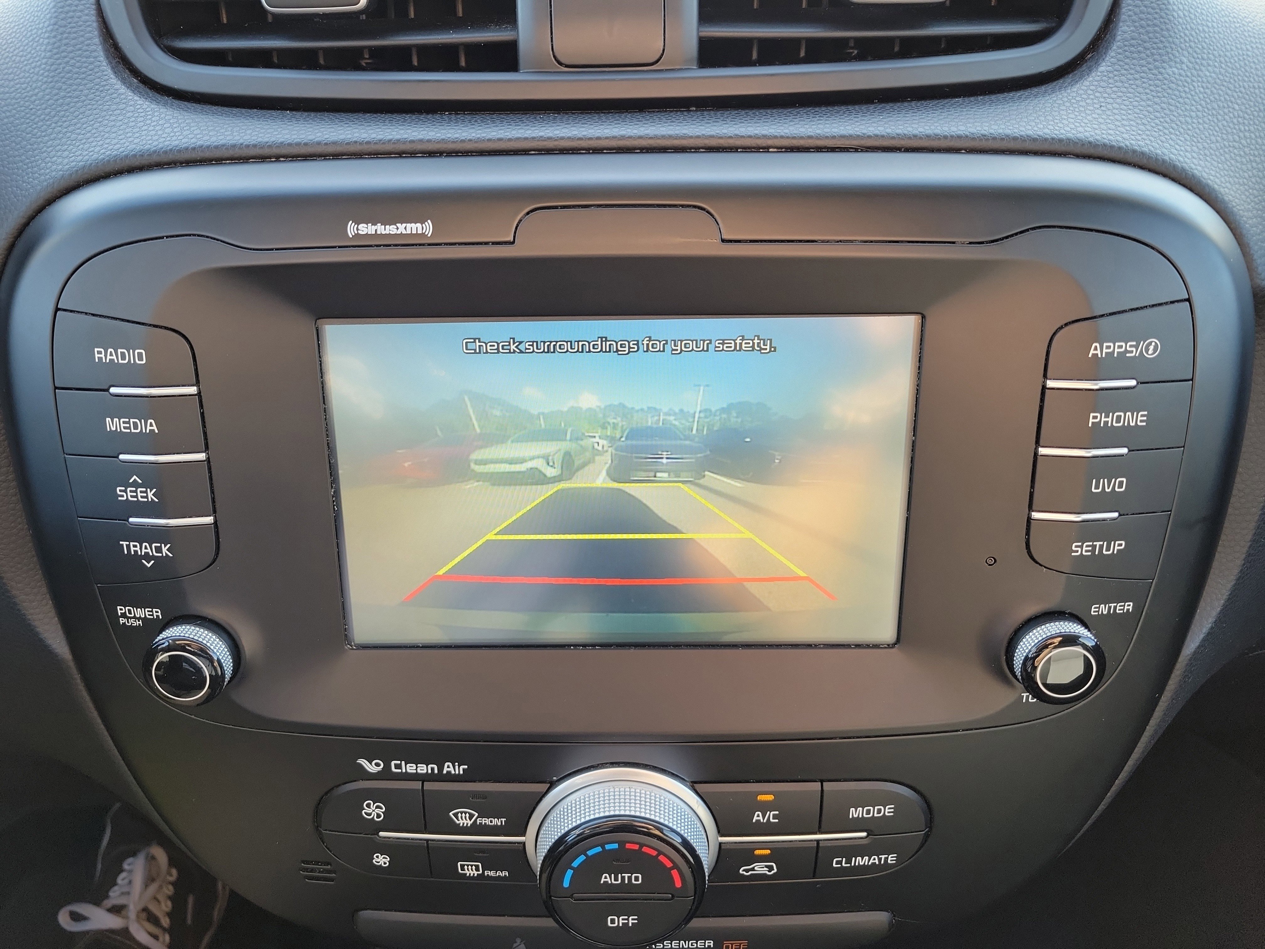 Used 2018 Kia Soul + image 32