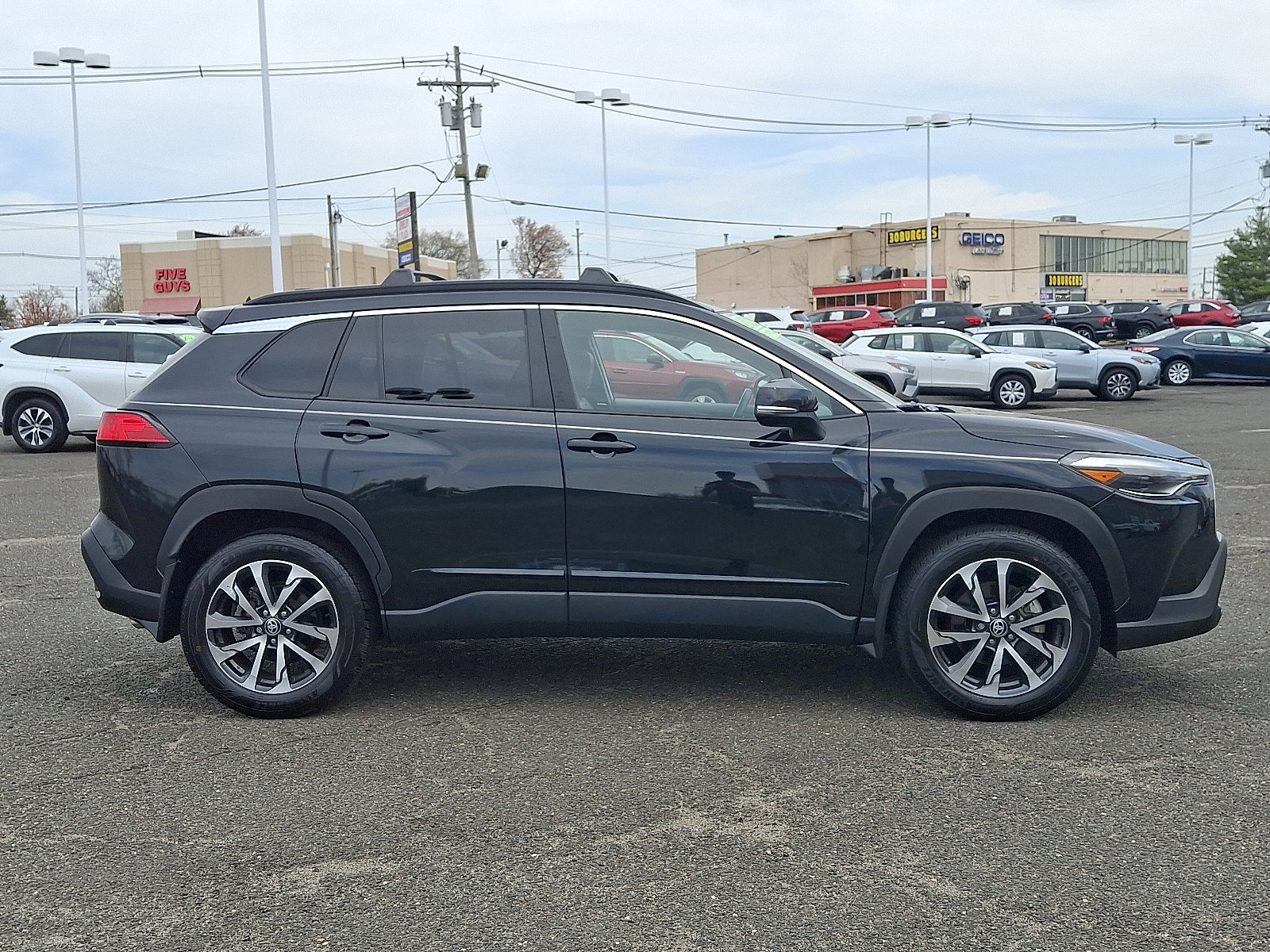 Certified 2023 Toyota Corolla Cross XLE w/ Convenience Package image 8