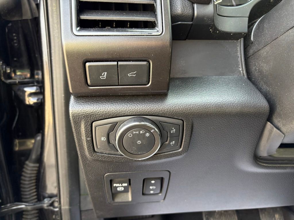 Used 2020 Ford Expedition Limited w/ Equipment Group 303A image 27