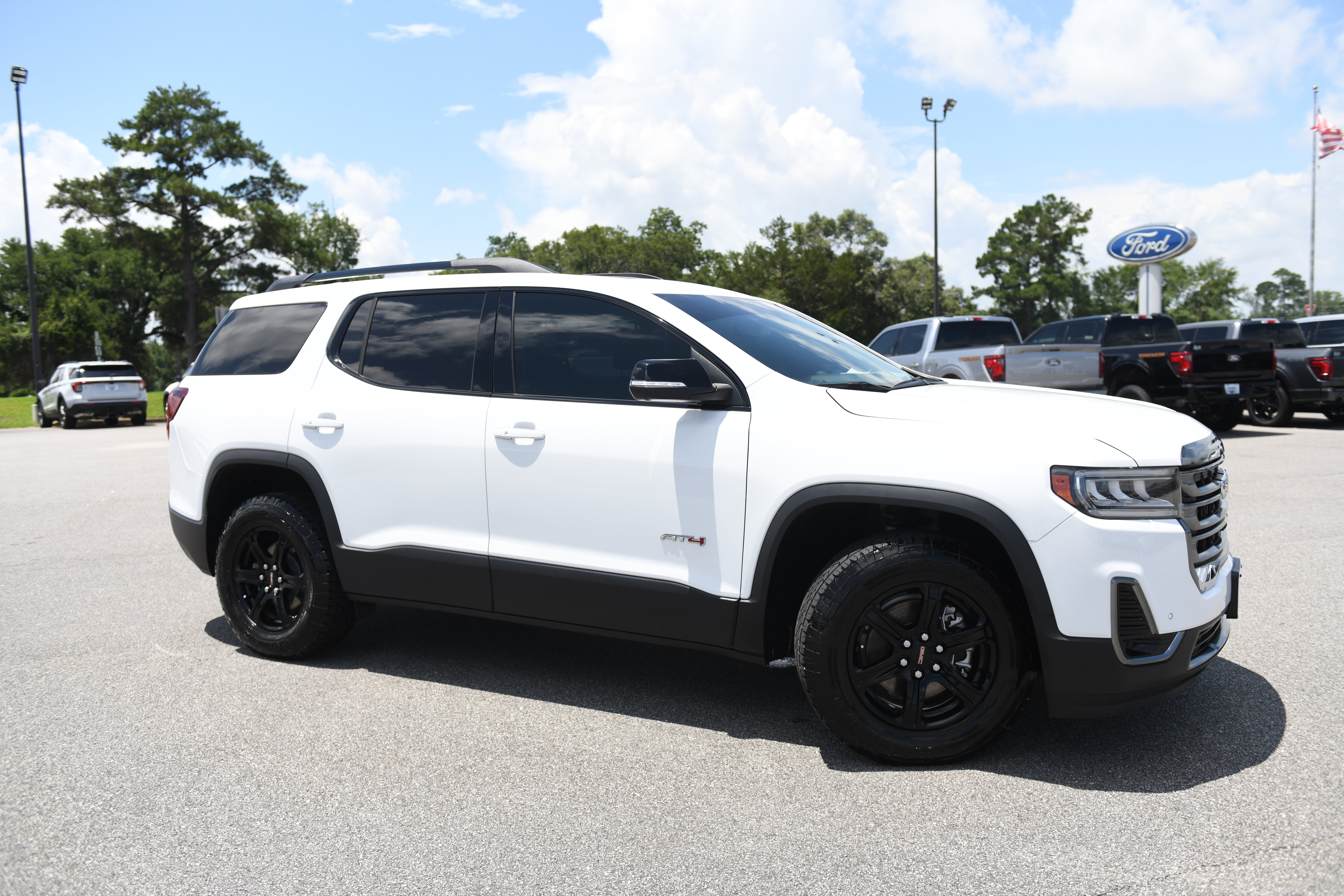 Used 2022 GMC Acadia AT4 w/ Technology Package