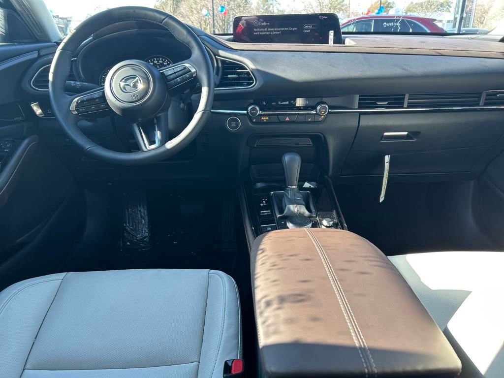 New 2025 MAZDA CX-30 2.5 Turbo w/ Premium Plus Pkg image 11