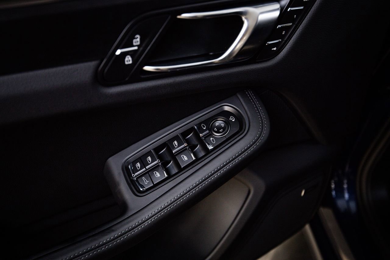 New 2026 Porsche Macan GTS AWD/4WD image 21