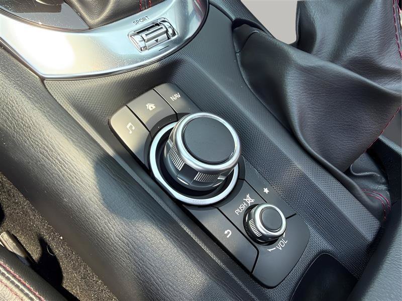 Used 2019 MAZDA MX-5 Miata RF Grand Touring RWD image 30