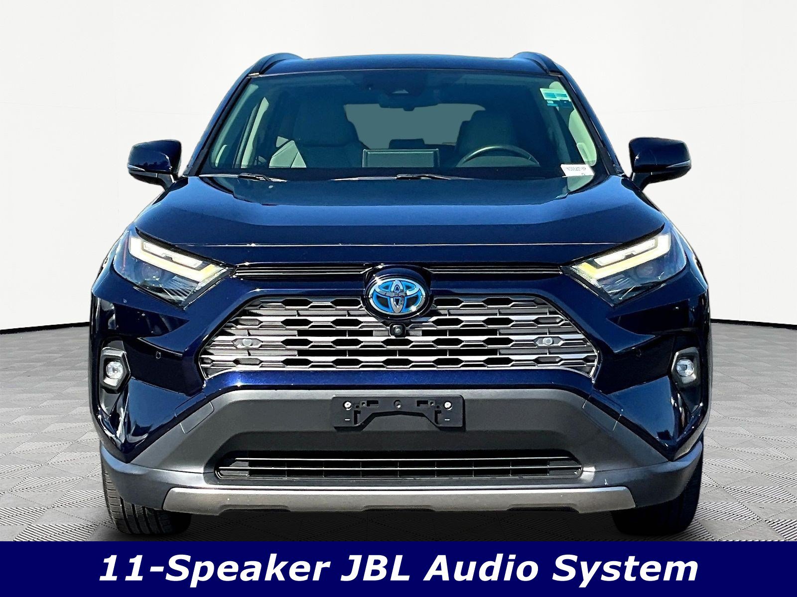 Used 2022 Toyota RAV4 Limited AWD/4WD image 2