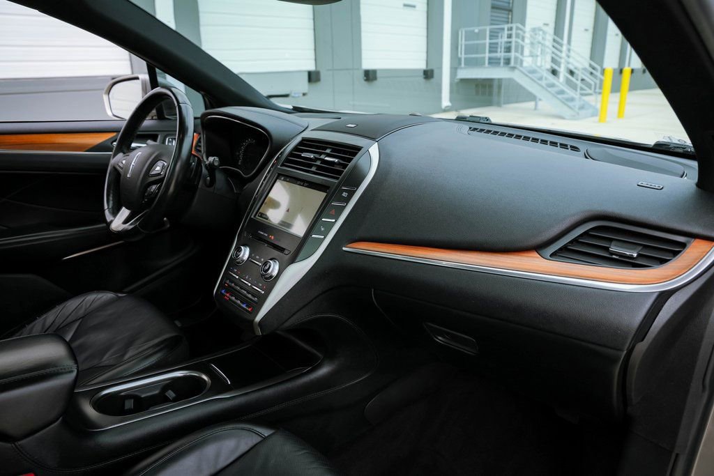 Used 2017 Lincoln MKC Reserve image 22