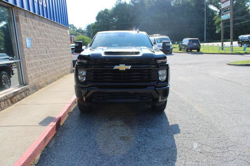 Used 2024 Chevrolet Silverado 2500 Custom w/ Custom Value Package AWD/4WD image 2