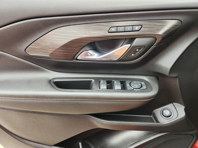 Used 2023 GMC Terrain SLT w/ Infotainment Package II image 22
